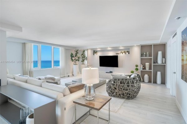 2301 Collins Ave #1414/1415 Miami Beach, FL 33139