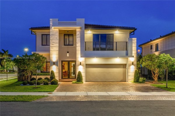 12021 SW 82nd Pl Miami, FL 33156