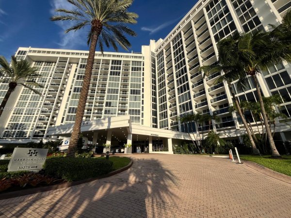 Undisclosed Address Bal Harbour, FL 33154