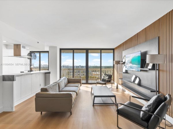 2000 Island Blvd #903 Aventura, FL 33160