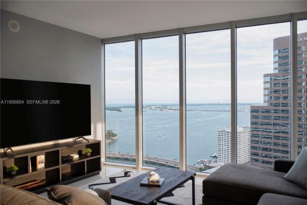 485 Brickell Ave #3208 Miami, FL 33131