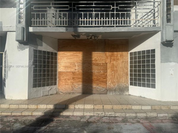 1977 NE 119th Rd North Miami, FL 33181