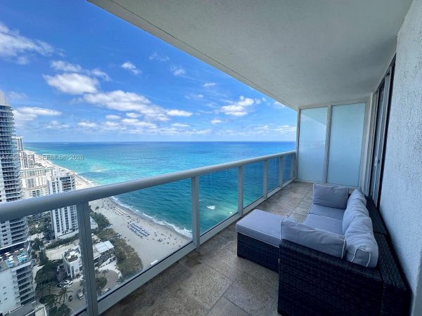 1830 S Ocean Dr #4010 Hallandale Beach, FL 33009