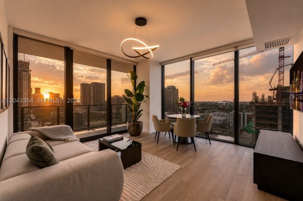 20 NE 11th St #3410 Miami, FL 33132