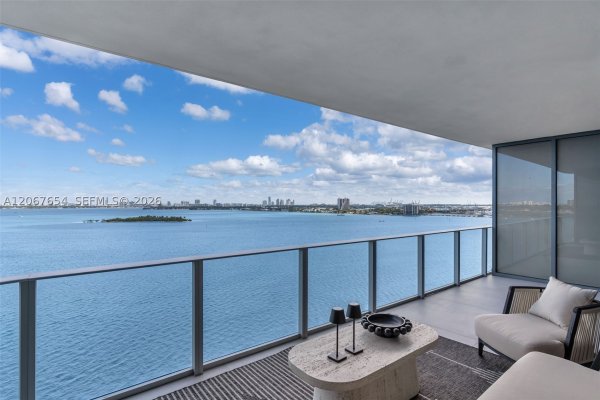 700 NE 24th St #1203 Miami, FL 33137