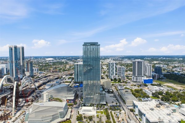1400 Biscayne Blvd #3004 Miami, FL 33132