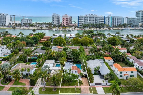 5237 La Gorce Dr Miami Beach, FL 33140
