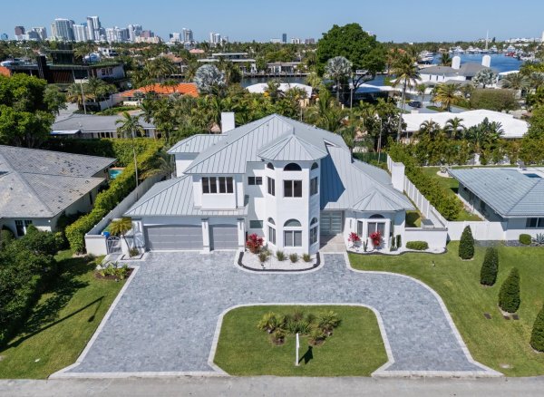 607 Intracoastal Dr Fort Lauderdale, FL 33304