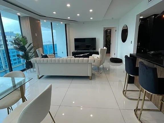 1881 79th St Cswy North Bay Village, FL 33141