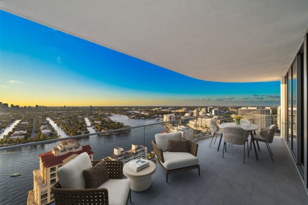 151 N Seabreeze Blvd #2503-E Fort Lauderdale, FL 33304