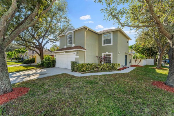 114 Pennock Lndg Cir Jupiter, FL 33458