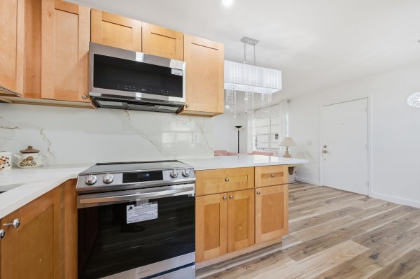 468 Normandy J Delray Beach, FL 33484