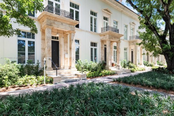 647 Almeria Ave Coral Gables, FL 33134