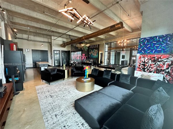 1749 NE Miami Ct #405 Miami, FL 33132