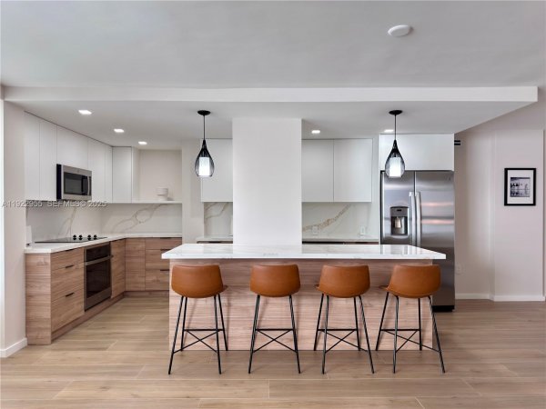 10230 Collins Ave #102 Bal Harbour, FL 33154