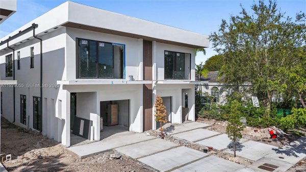 17 SE 12th Ave #A Fort Lauderdale, FL 33301