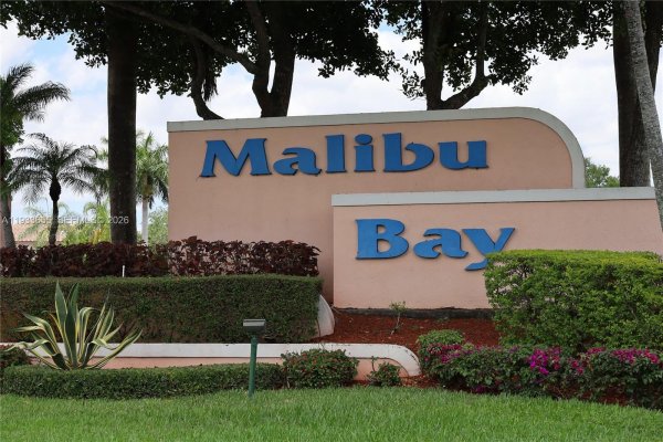 20816 NW 2nd St Pembroke Pines, FL 33029