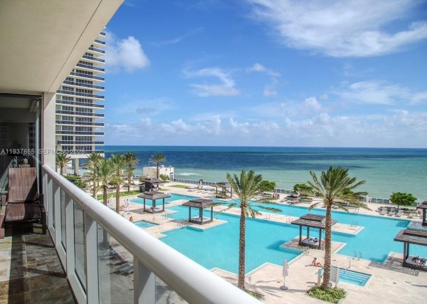 1850 S Ocean Dr #1004 Hallandale Beach, FL 33009