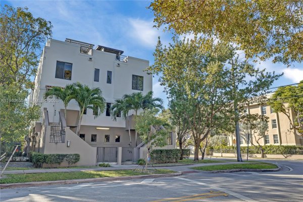 1405 Galiano St #4 Coral Gables, FL 33134