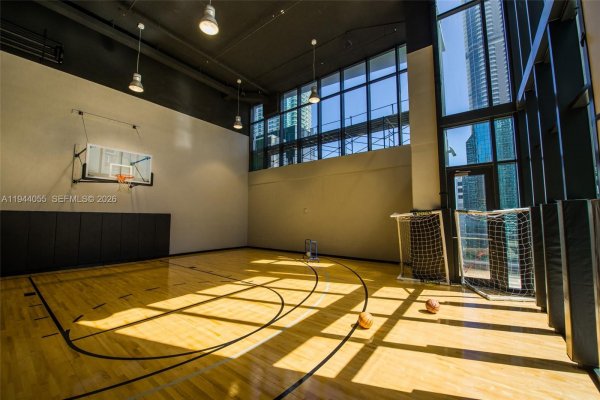 1010 Brickell Ave #4308 Miami, FL 33131