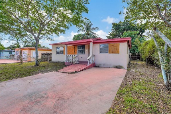1360 NW 117th St Miami, FL 33167