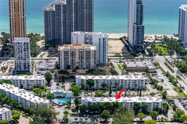 17570 Atlantic Blvd #318 Sunny Isles Beach, FL 33160