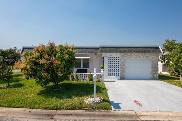 995 NW 74th Ave Margate, FL 33063