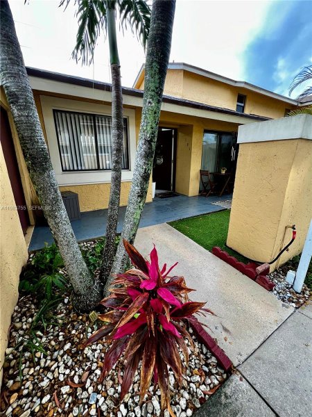 505 NW 214th St #101 Miami Gardens, FL 33169