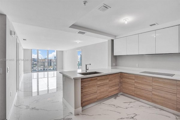 330 Sunny Isles Blvd #5-2205 Sunny Isles Beach, FL 33160
