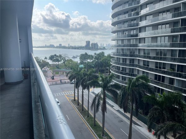 1800 N Bayshore Dr #614 Miami, FL 33132