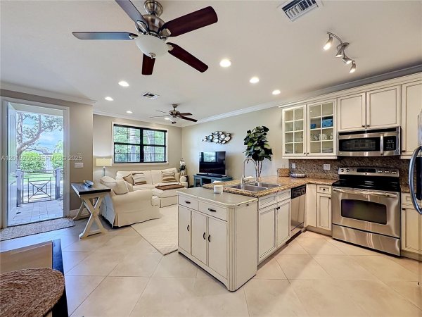 867 S Ocean Blvd Pompano Beach, FL 33062