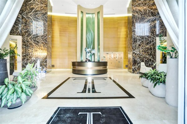 15901 Collins Ave #2807 Sunny Isles Beach, FL 33160