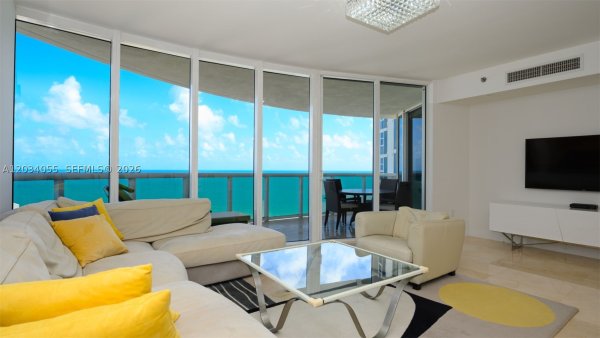 17201 Collins Ave #1508 Sunny Isles Beach, FL 33160