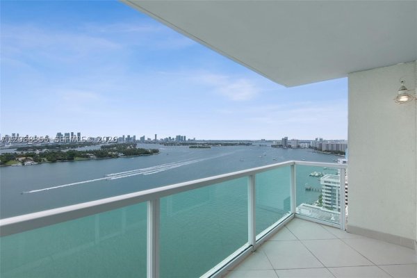 650 West Ave #2307 Miami Beach, FL 33139