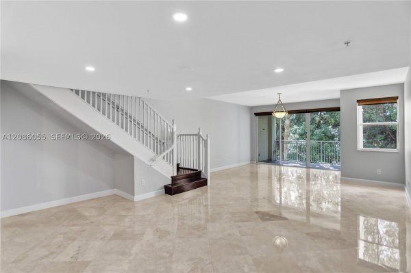7564 SW 102nd St #211 Pinecrest, FL 33156
