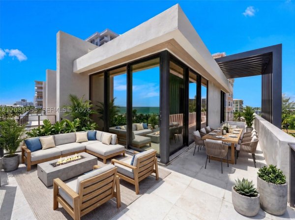 497 N Ocean Bl Pompano Beach, FL 33062