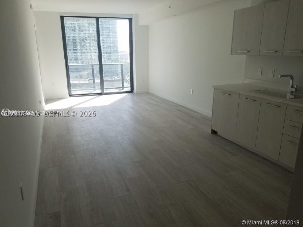 55 SW 9th St #1805 Miami, FL 33130