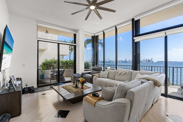 520 Brickell Key #A200 Miami, FL 33131