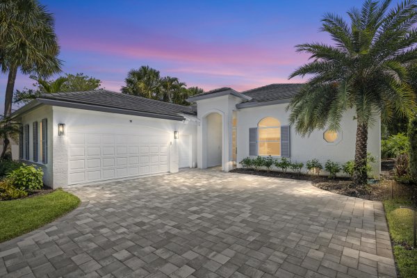 118 N Village Way Jupiter, FL 33458