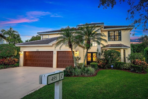 495 Pelican Ln Jupiter, FL 33458