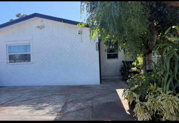 11242 SW 189th Ln Miami, FL 33157
