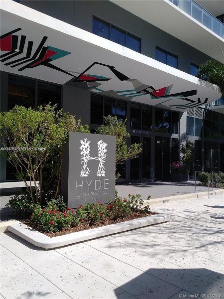 121 NE 34th St #1416 Miami, FL 33137