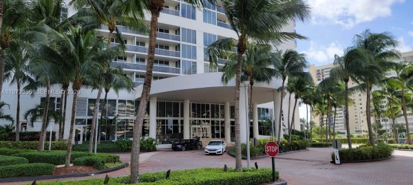 1850 S Ocean Dr #3007 Hallandale Beach, FL 33009
