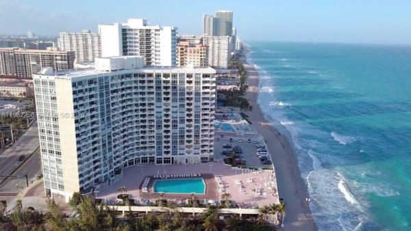 3180 S Ocean Dr #721 Hallandale Beach, FL 33009