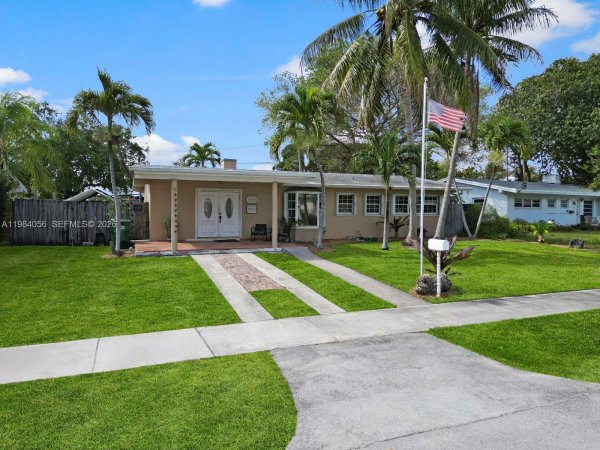 9365 Jamaica Dr Cutler Bay, FL 33189