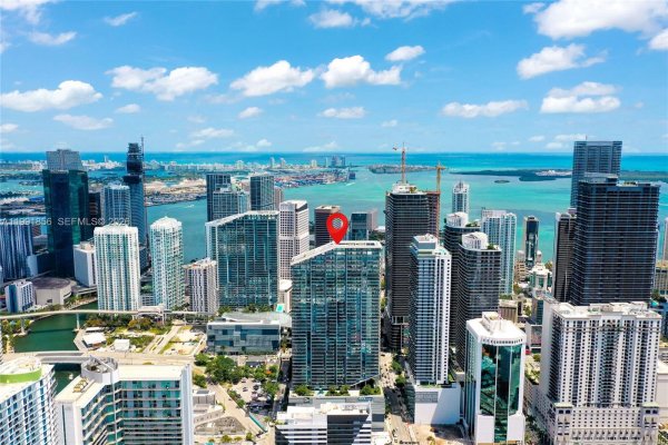 88 SW 7th St #904 Miami, FL 33130