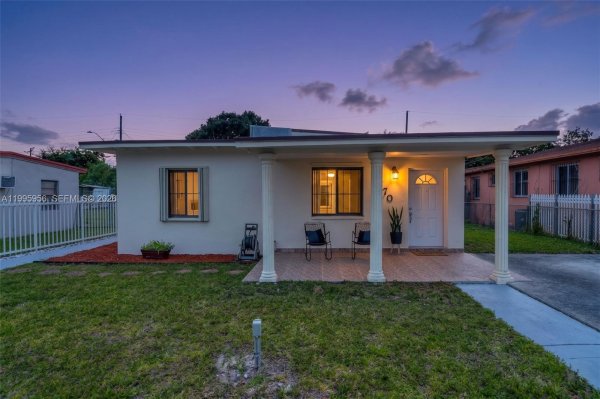 670 E 45th St Hialeah, FL 33013