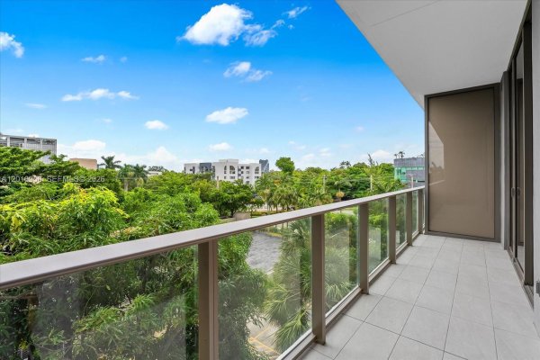 2678 Tigertail Ave #315 Miami, FL 33133