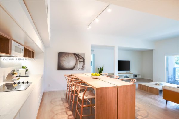 10250 Collins Ave #412 Bal Harbour, FL 33154