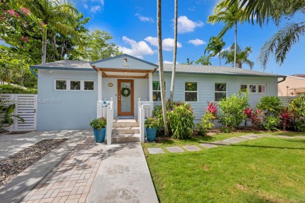 5825 SW 46th Ter Miami, FL 33155